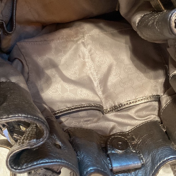 Michael Kors Leather large pale metallic gold “Reptile “ purse - Picture 8 of 13